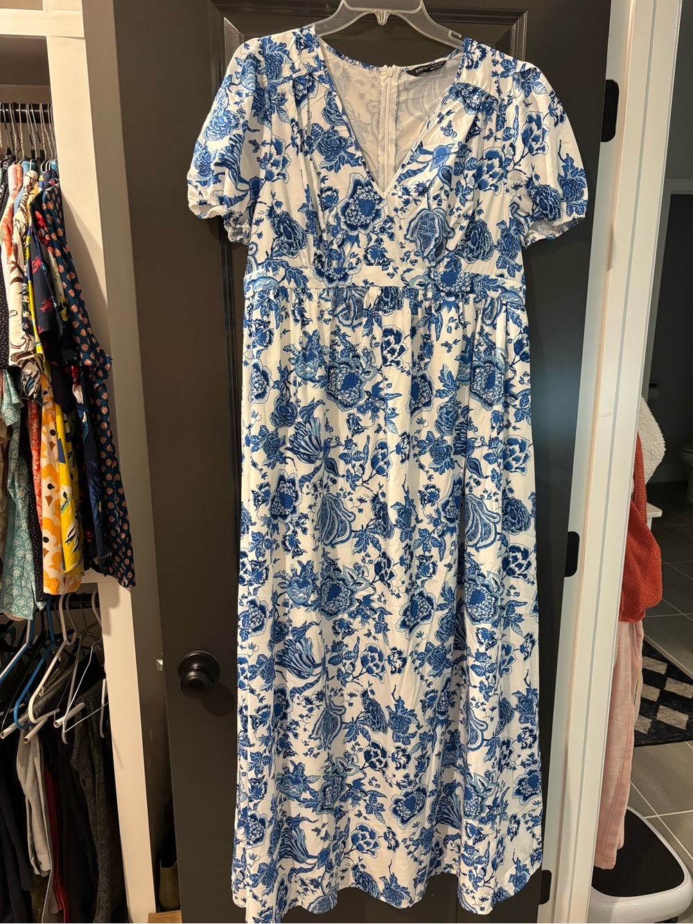 SHEIN maternity blue & White Floral V-Neck Maxi Dress Large
